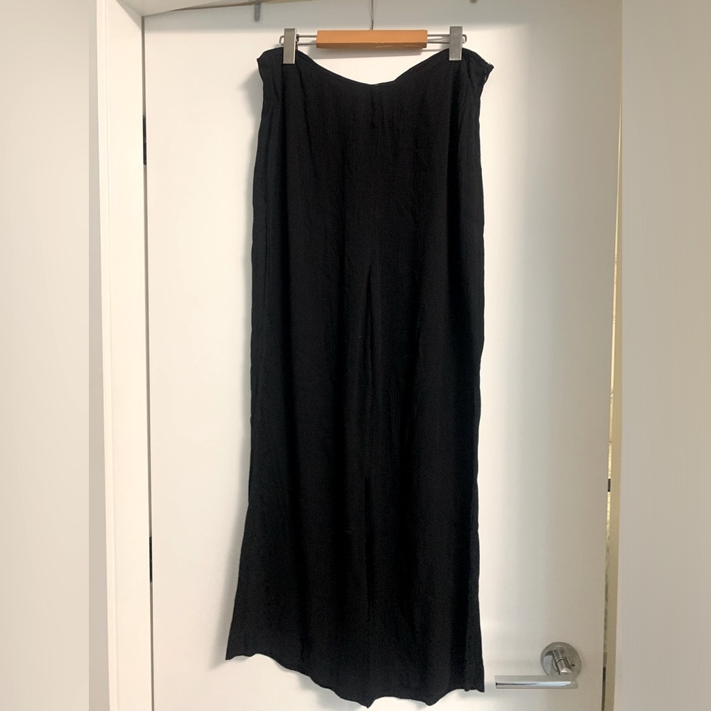 BCBG plisse pants black